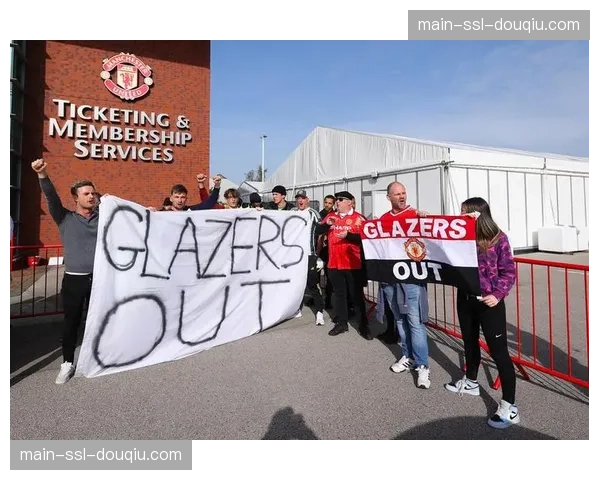 拉齐奥球迷持续抗议俱乐部管理，表达诉求坚持到底