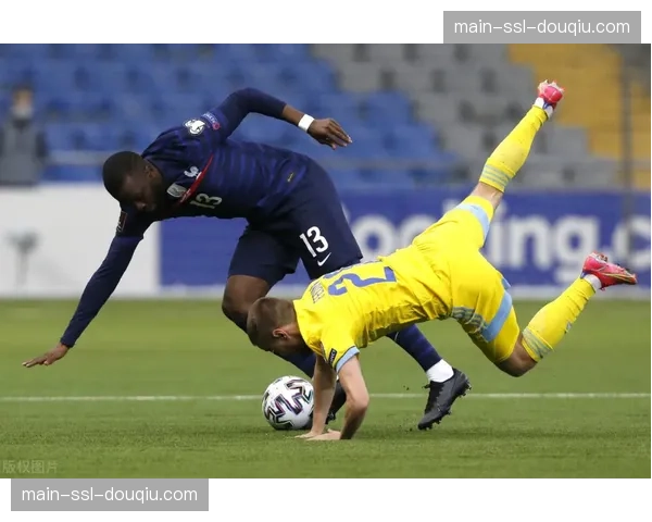 “专访登贝莱：谈在巴黎的角色转变与提升射门效率的日常训练”